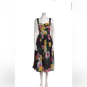 Dolce & Gabbana skirt size 8 US/ Price is firm-Lowest price due to moving